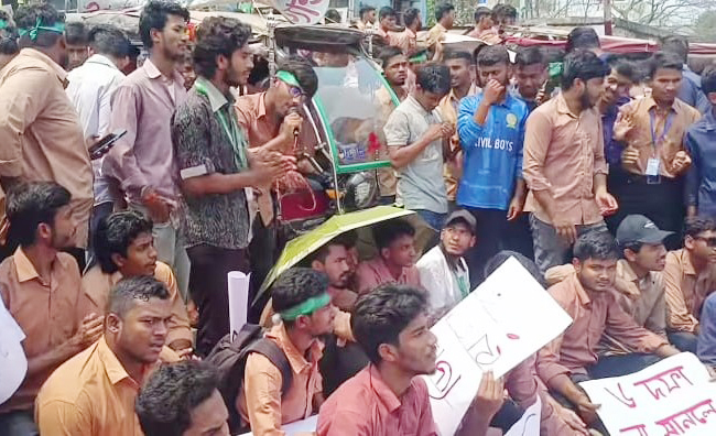 পলিটেকনিক শিক্ষার্থীদে সঙ্গে বৈঠকে শিক্ষা উপদেষ্টার