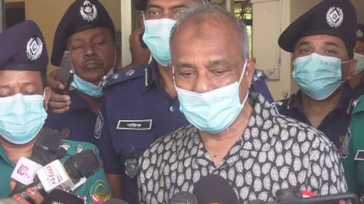 তারেক রহমানের দেশে ফিরতে বাধা নেই: স্বরাষ্ট্র উপদেষ্টা